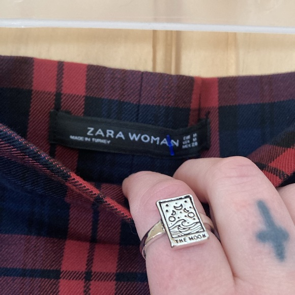 ZARA WOMANS SKIRT - Picture 2 of 6